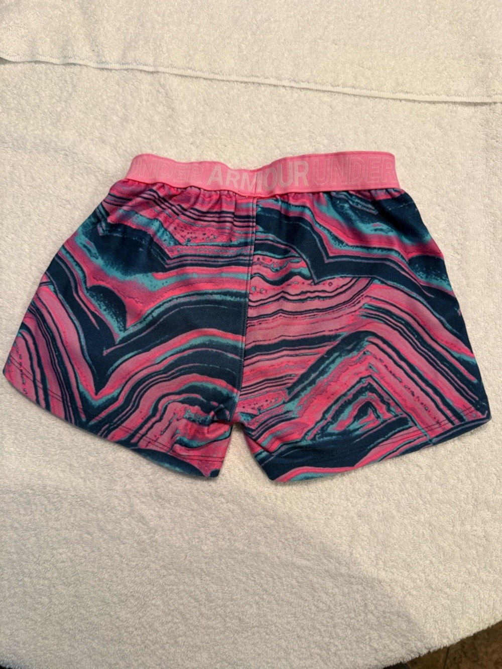 Bundle of 2 pair of girls size 6 Athletic Shorts, Under Armour & Nike. - Picture 3 of 8
